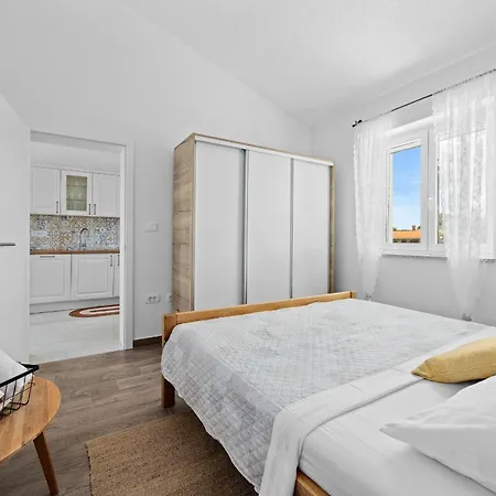 Javor Near Pula Only 1 Km From The With Sea View And Heated Pool Villa