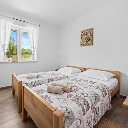 Javor Near Pula Only 1 Km From The With Sea View And Heated Pool Villa