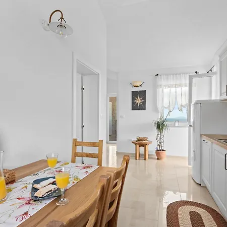 فيلة Javor Near Pula Only 1 Km From The With Sea View And Heated Pool